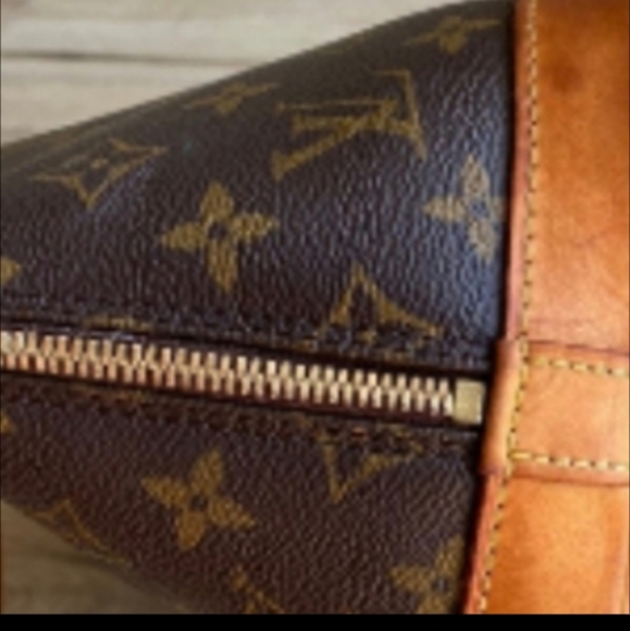 Authentic Louis Vuitton Alma Pm Handbag hand painted - Picture 4 of 14